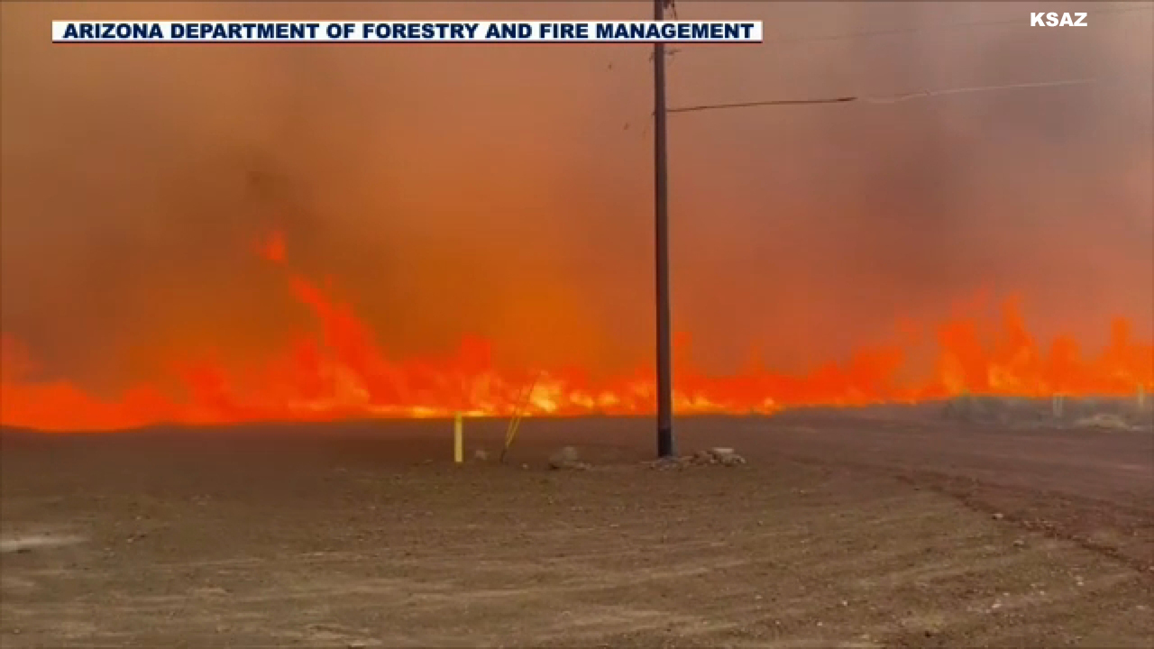 Arizona wildfire spreads to more than 6,000 acres, prompting evacuations