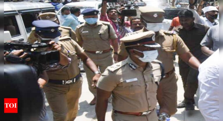 Kodanad case: Police team questioning Sasikala