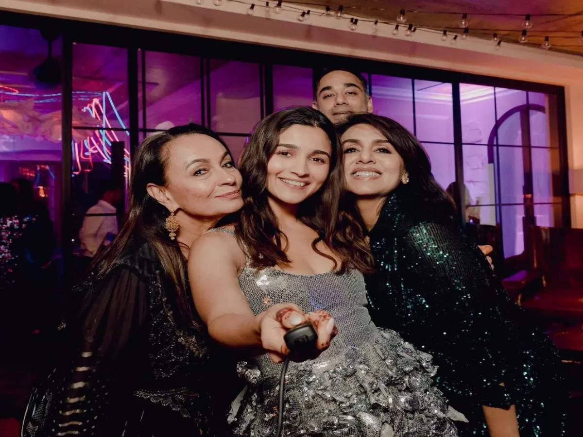 Mother's Day 2022: From Alia Bhatt to Vicky Kaushal, celebs share unseen pictures to celebrate motherhood | Photogallery