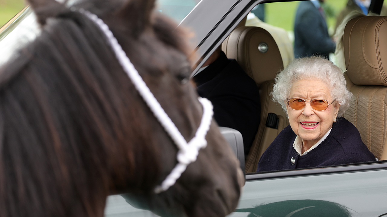 Queen Elizabeth makes surprise appearance at Windsor Horse Show amid ‘episodic mobility issues’