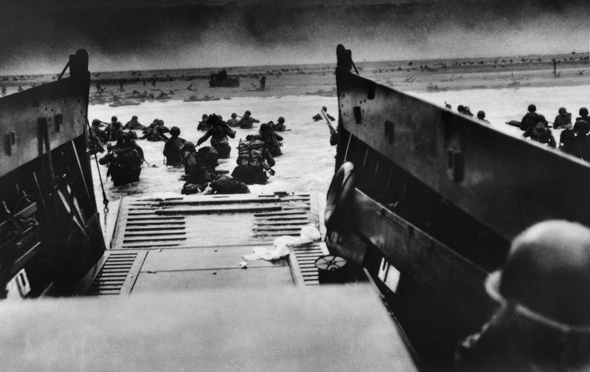 Troops charge Normandy beach during D-Day trainings