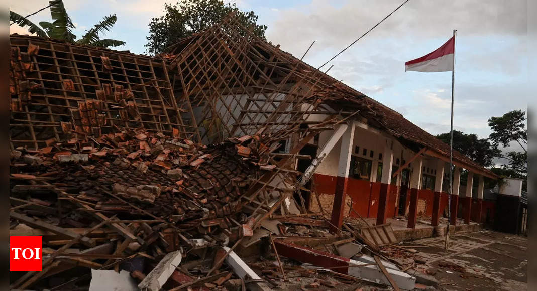 'I was crushed': Fear and panic grip Indonesian town battered by earthquake