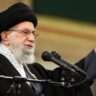 Khamenei begnadigt wohl Tausende Gefangene, Journalistin festgenommen